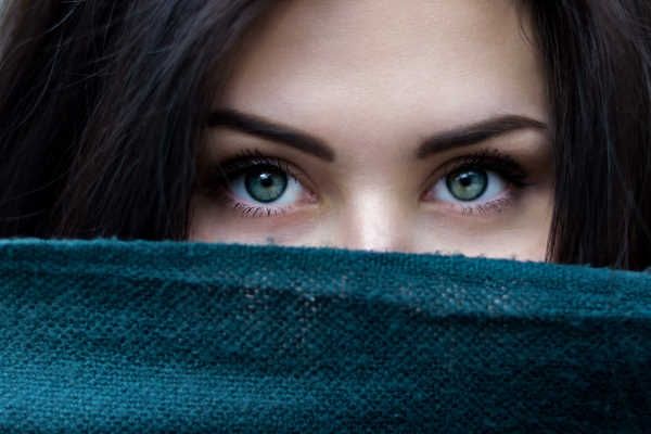 Brustschmerz durch Verdauungsstörungen, wie man ihn identifiziert.